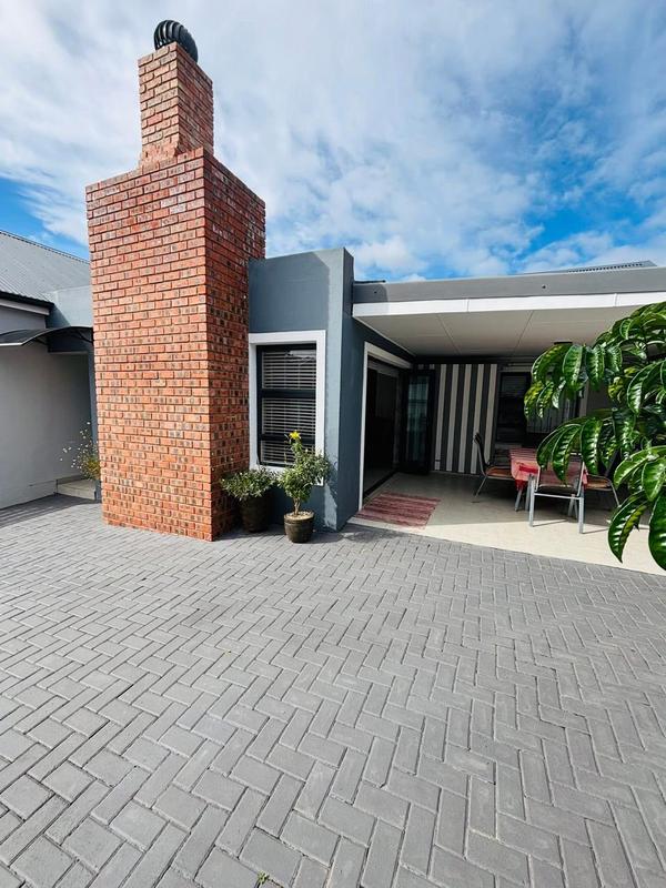 3 Bedroom Property for Sale in Stilbaai Wes Western Cape